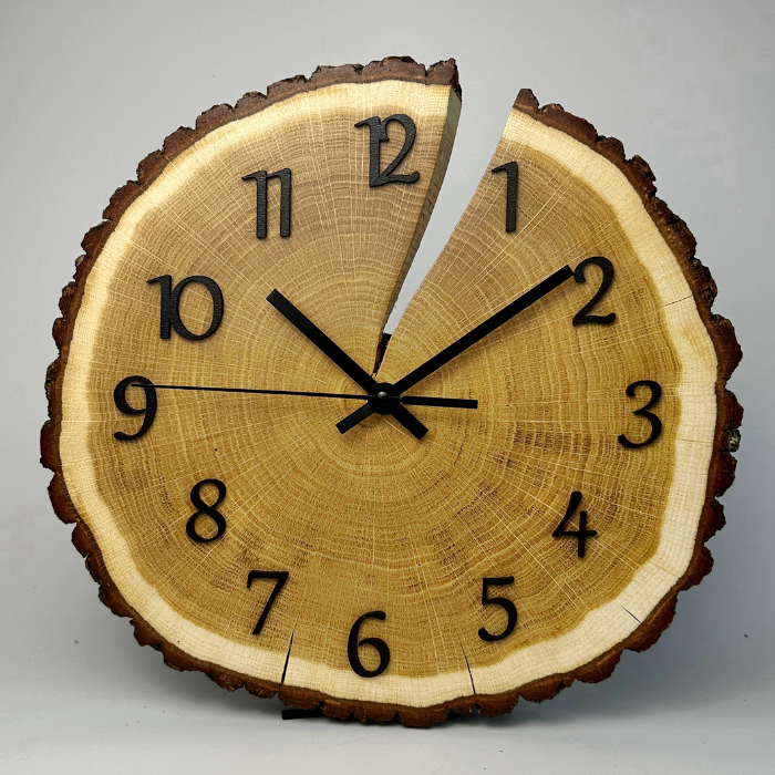 Dębowy-zegar-z-plastra-drewna-30cm