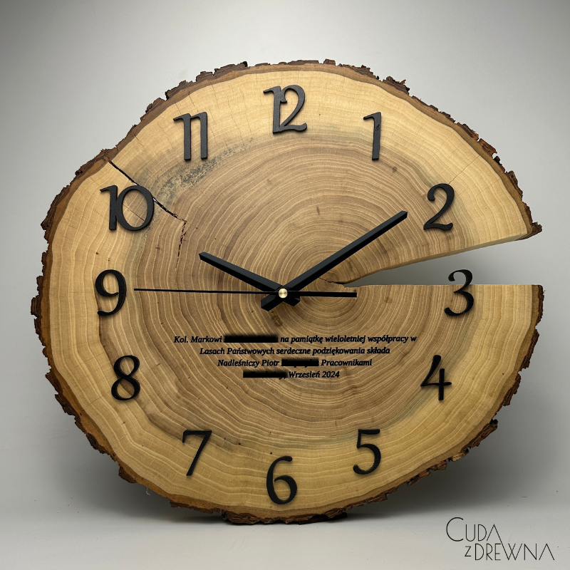 zegar-z-grawerem-drewniany-personalizowany-zegar